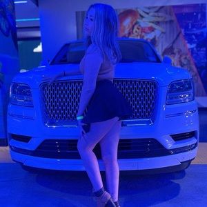 Meet your Posher, Renee